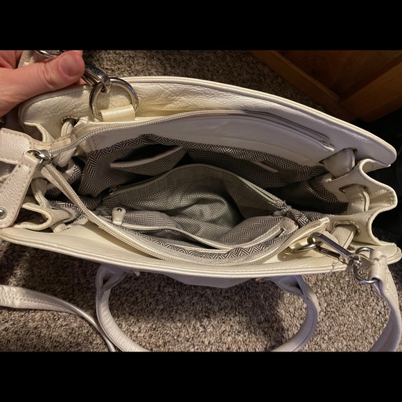 Off white/cream cross body purse - Picture 3 of 5